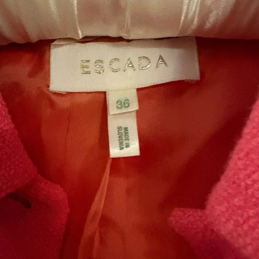 Escada Bright Pink Tailored Button-Front Jacket - Picture 4 of 7